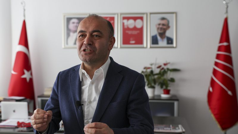 CHP Genel Başkan Yardımcısı Özgür Karabat